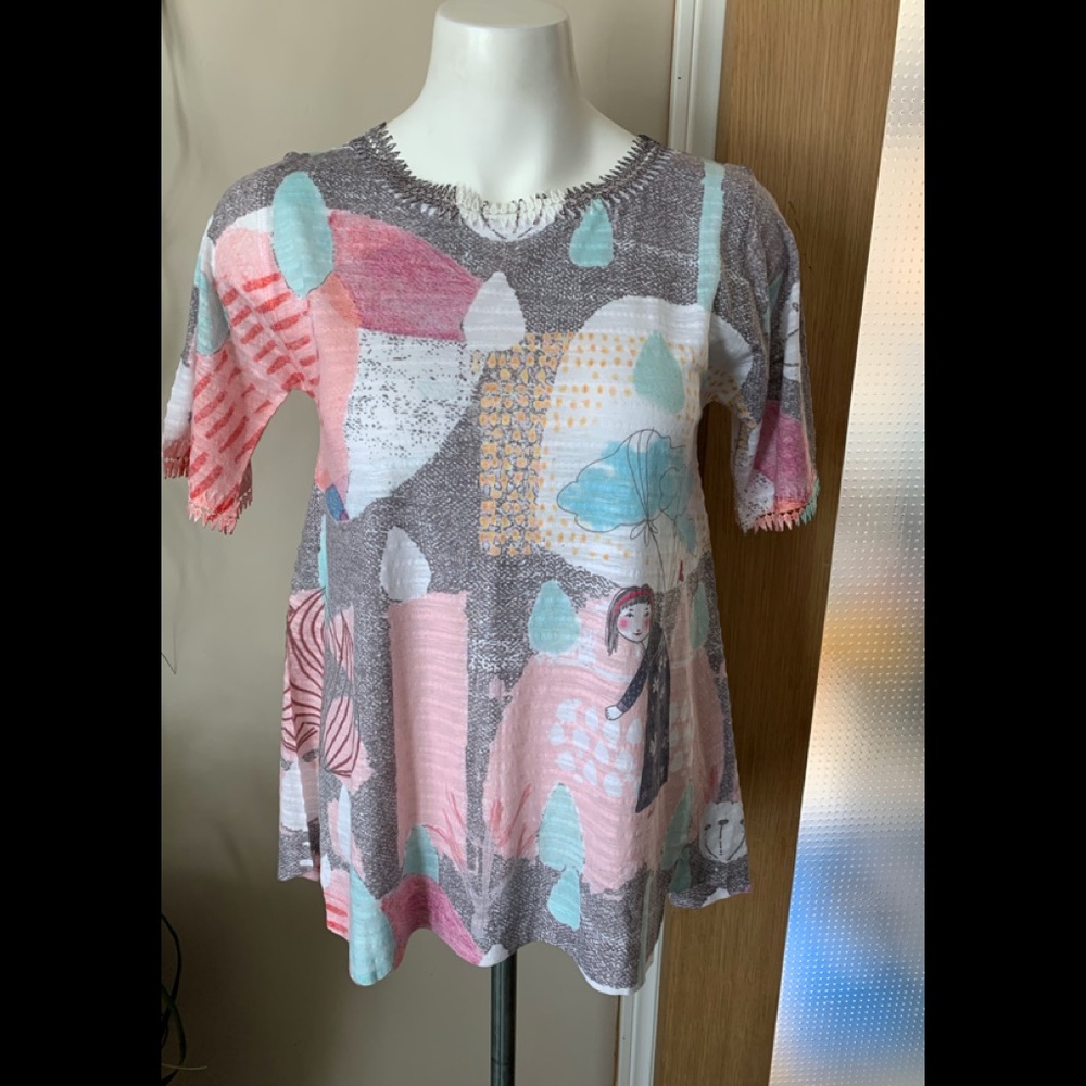 Atelier5 printed top with lace detail. NWT